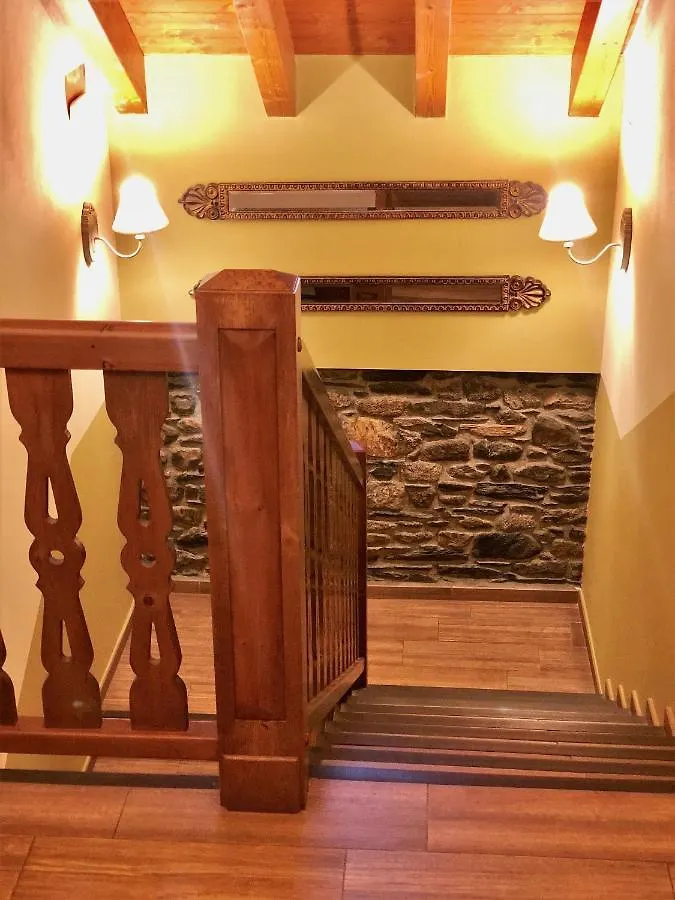 Alba D'Esteve. Casa Rural Espot España