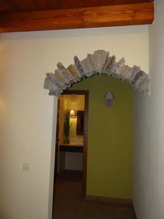 Alba D'Esteve. Casa Rural Espot