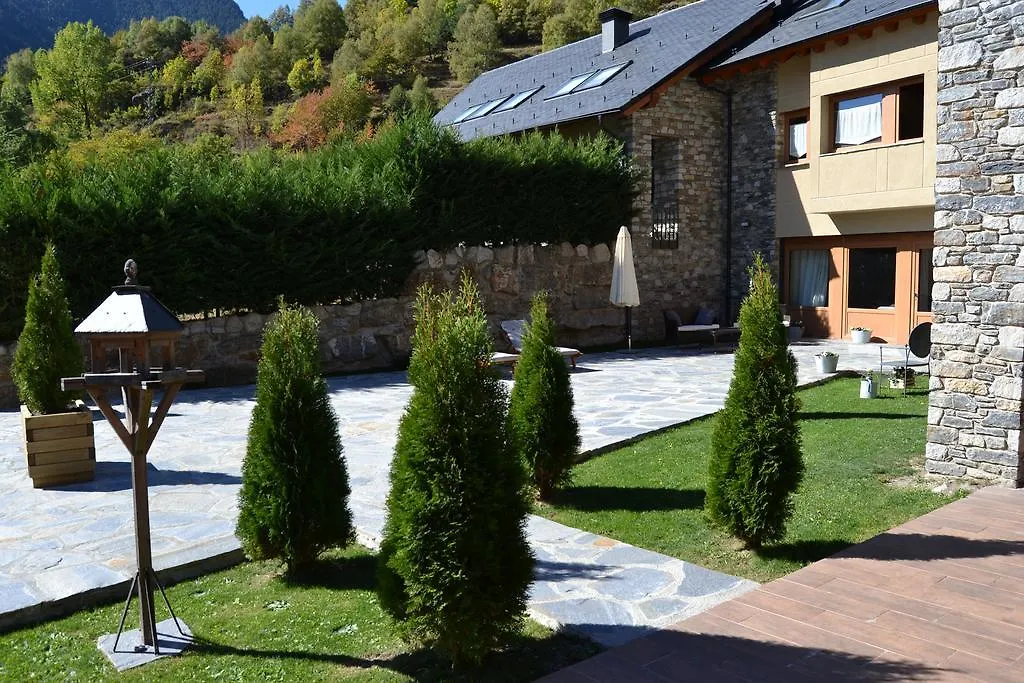 Alba D'Esteve. Casa Rural Espot