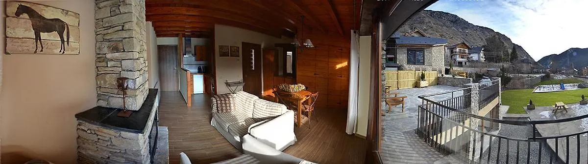 Alba D'Esteve. Casa Rural Espot