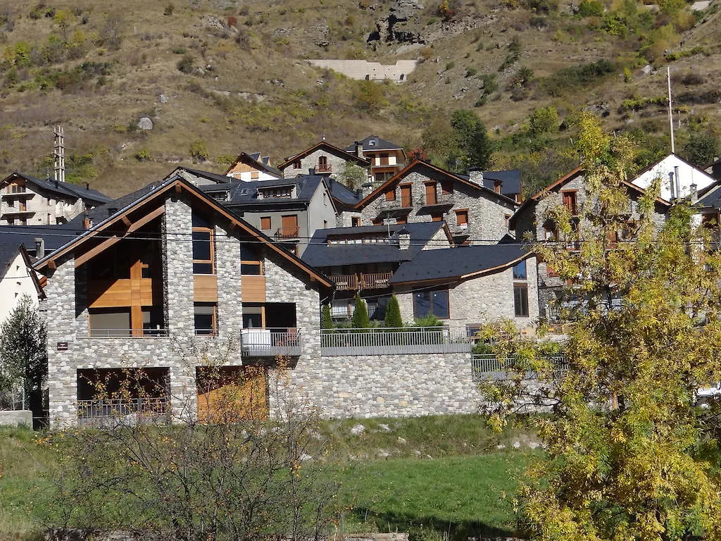 Alba D'Esteve. Casa Rural Espot