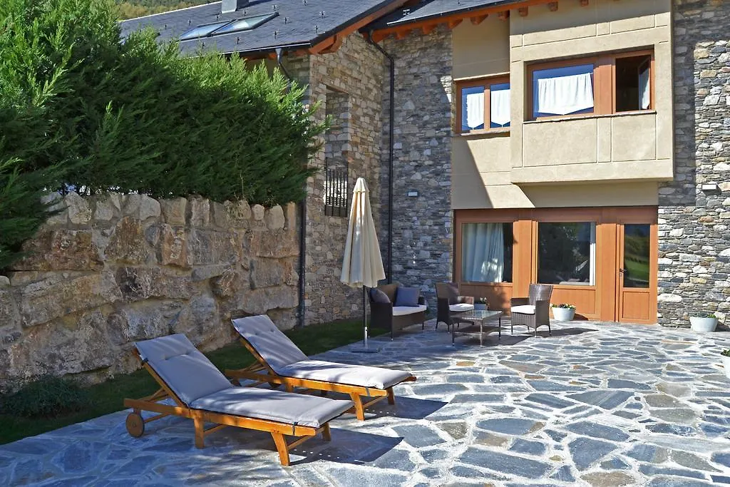 Alba D'Esteve. Casa Rural Espot Holiday home